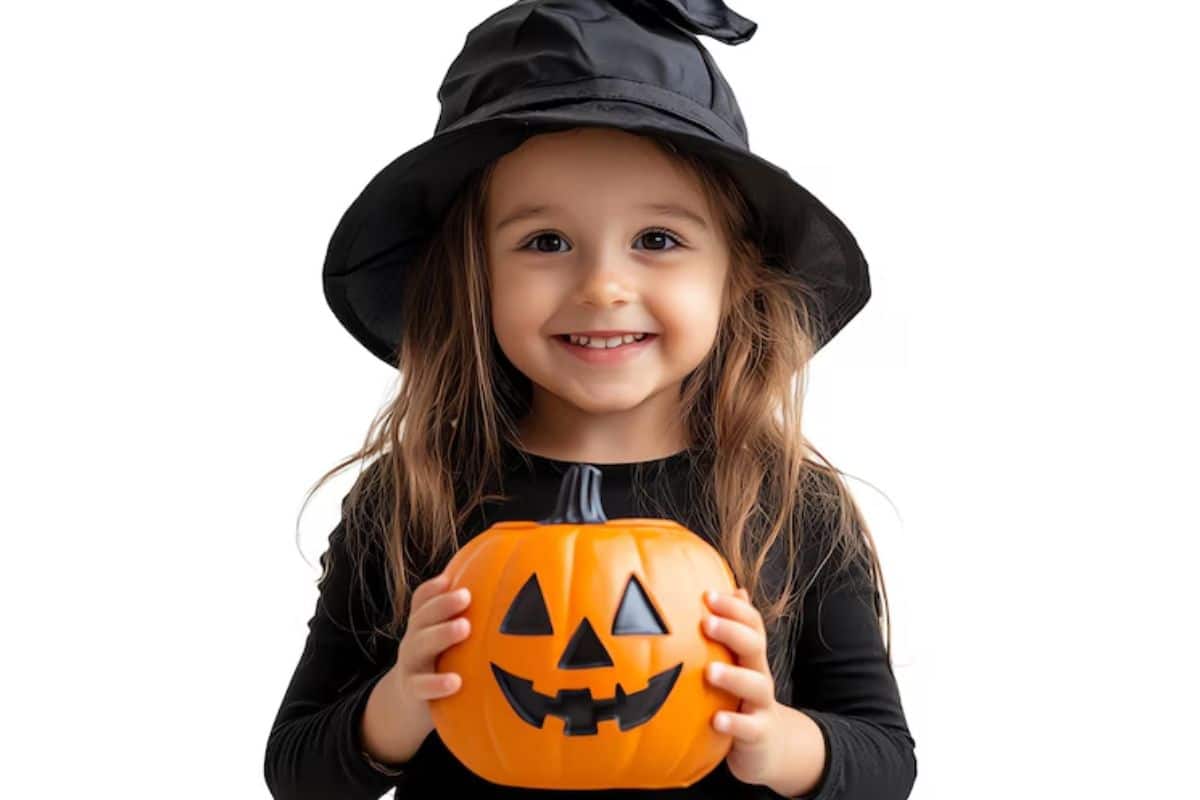 Trick or Treat: How to Keep Halloween Fun Without Sacrificing Your Child’s Dental Health