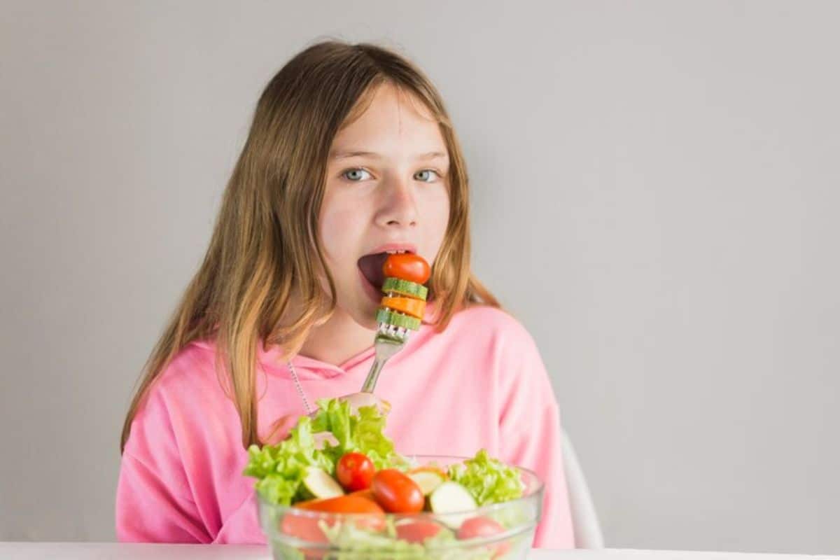 Healthy Eating for Healthy Teeth: Foods to Embrace and Avoid