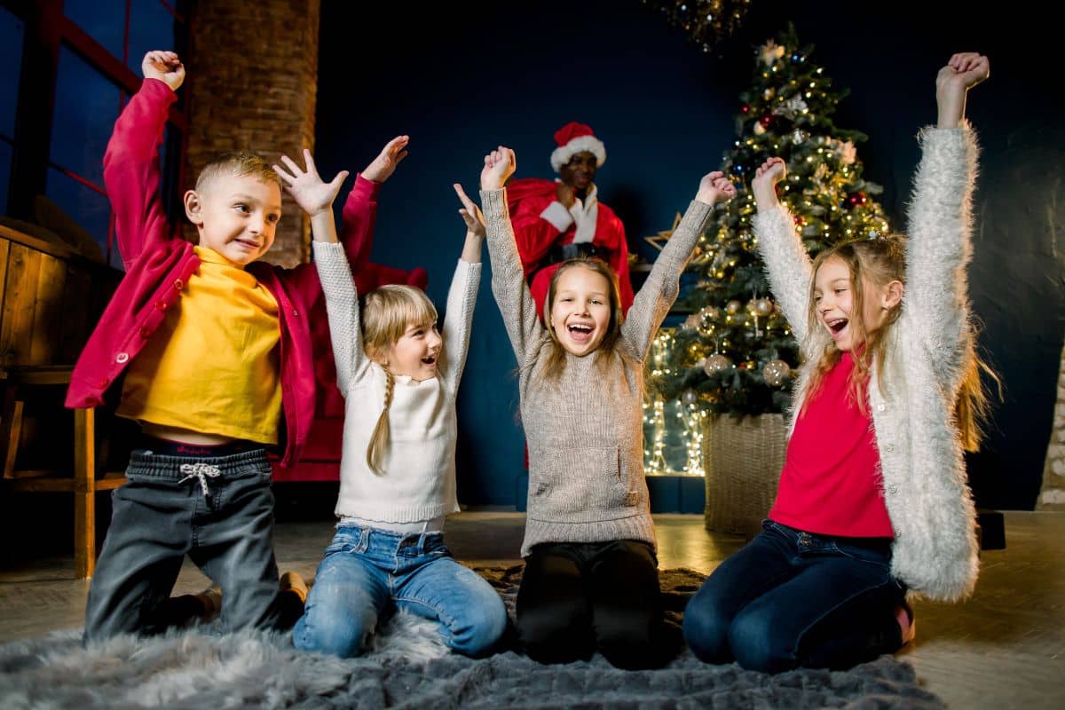 How to Keep Your Kids’ Teeth Healthy Over Christmas Break?