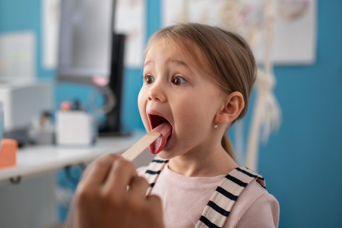 How to Identify Thrush in Your Baby’s White Tongue: A Parent’s Simple Guide